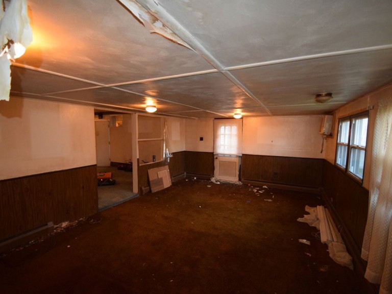 rear room before