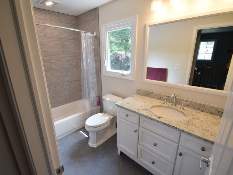 Hall Bath 1-1200